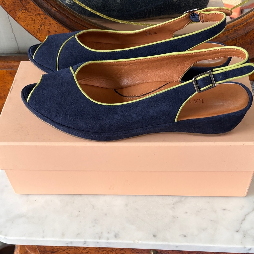 L’Amour Des Pineda Elegant Navy Suede Slingback Wedge Sandals - Picture 11 of 12